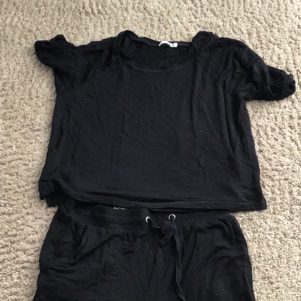 Z Supply set ! Black t-shirt and cropped pants both size medium